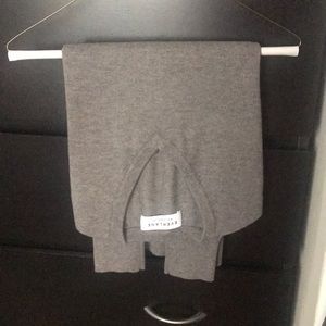 Everlane Men’s Vneck Sweater